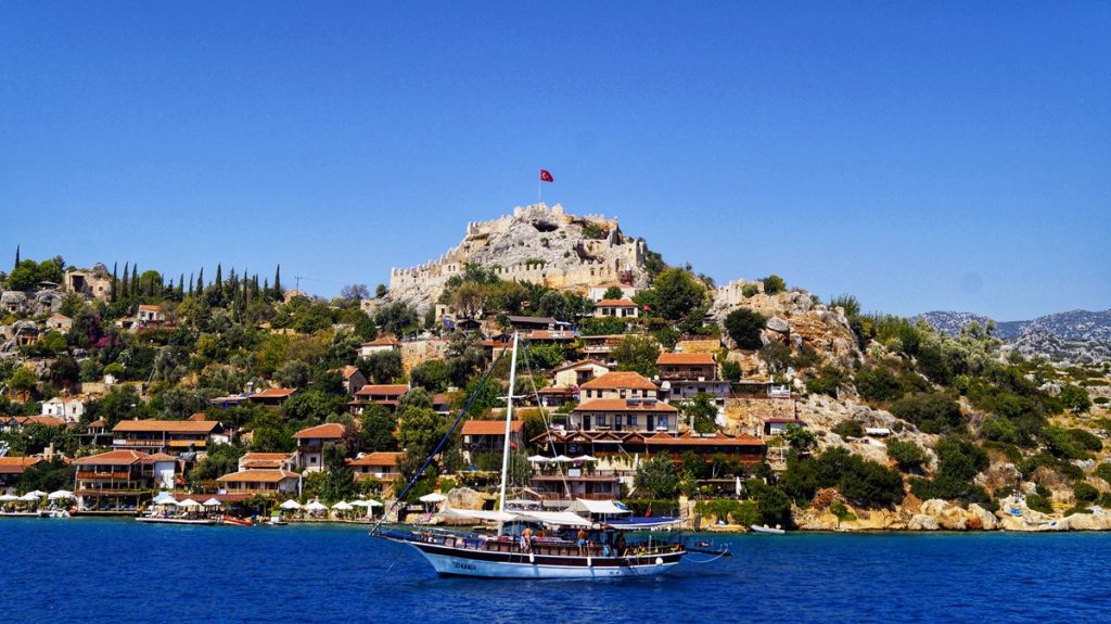 Widok na turecką wysepkę ze statku